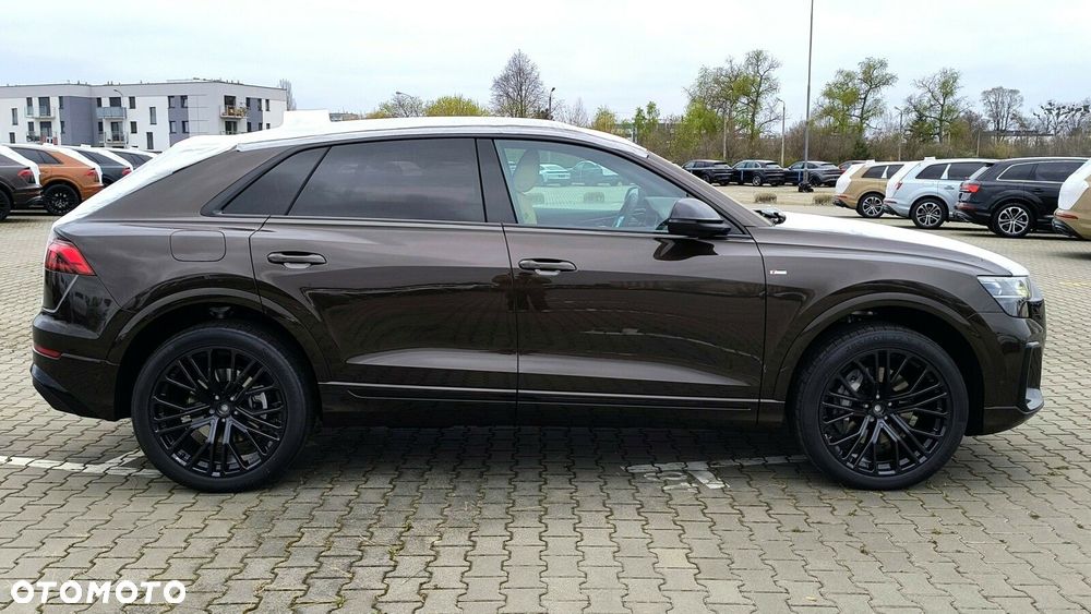 Audi Q8 - 9