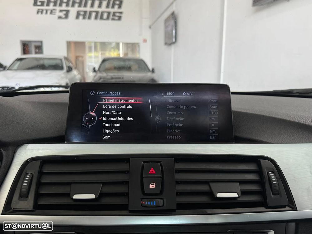 BMW 320 d Touring Auto Pack M - 36