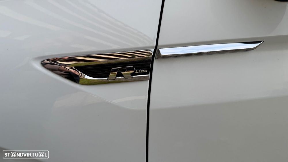 VW Tiguan 2.0 TDI R-Line DSG 4Motion - 42