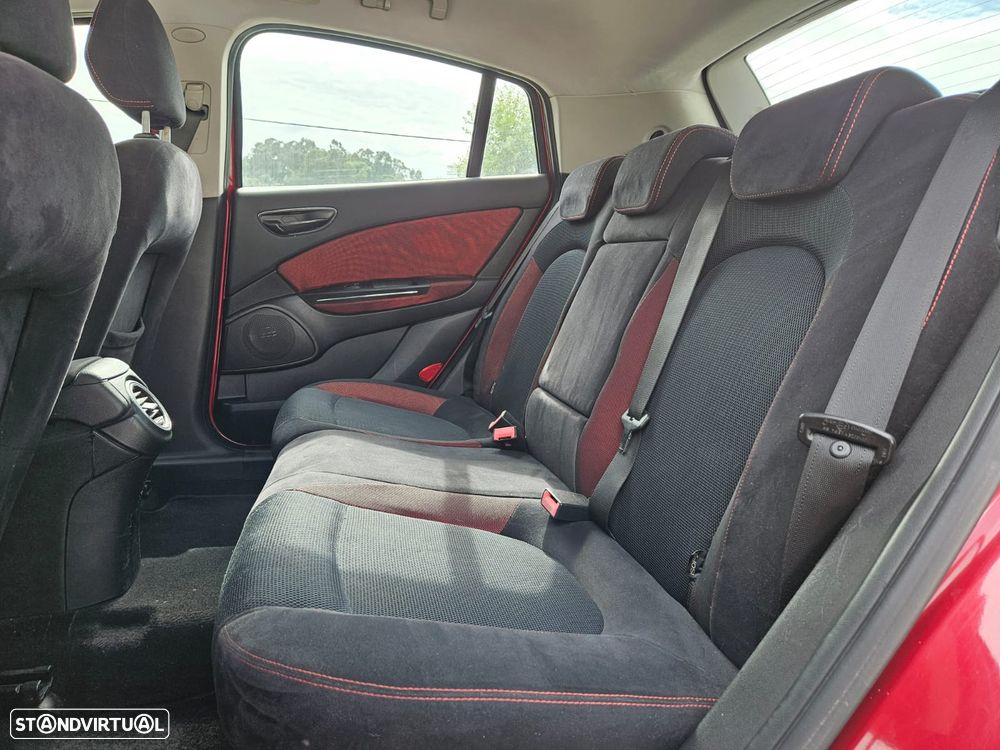 Fiat Bravo 1.4 T-Jet 16V Sport R - 10