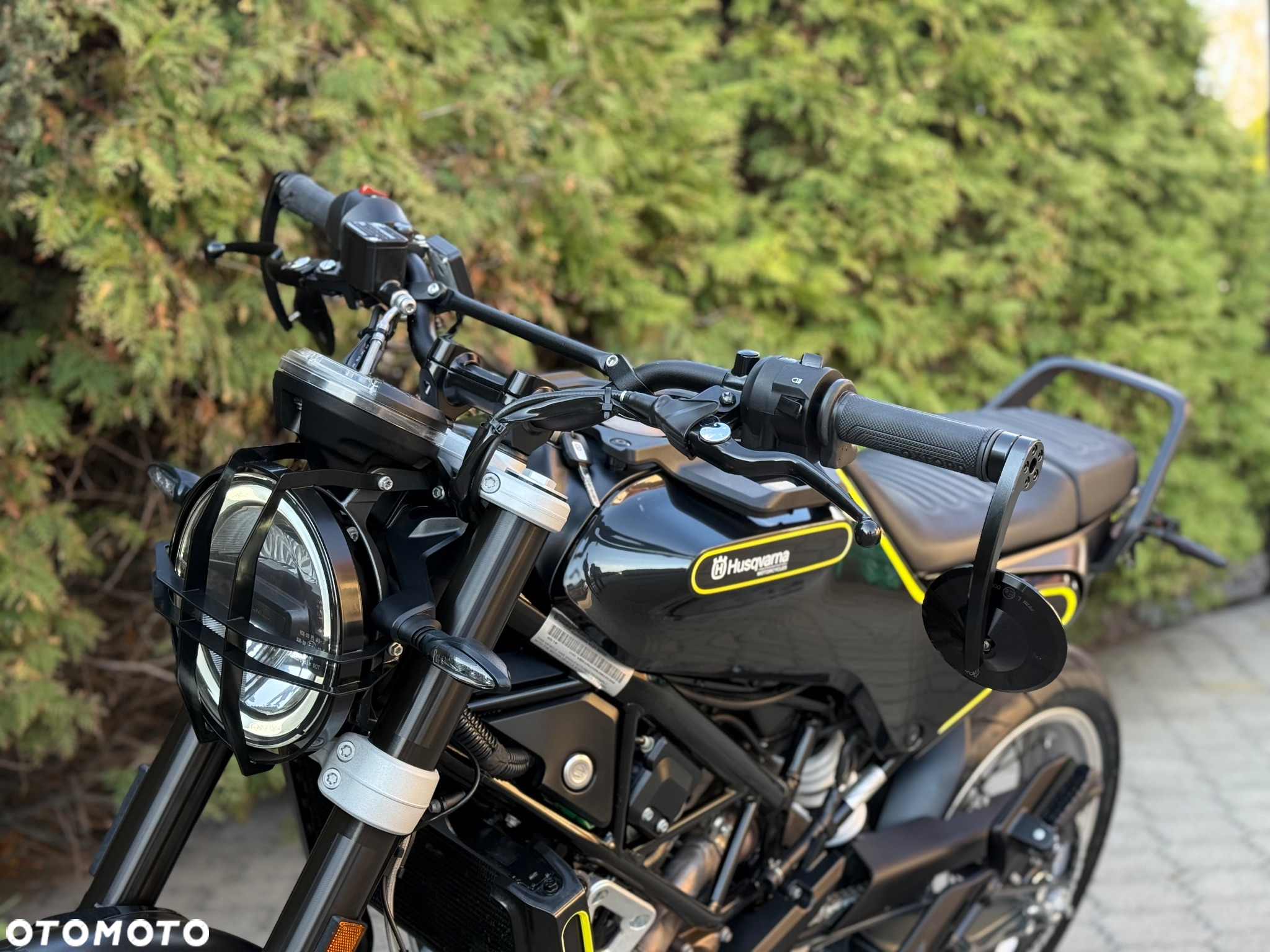 Husqvarna Svartpilen - 25