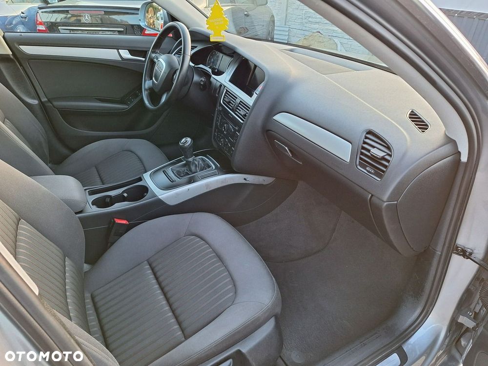 Audi A4 Avant 1.8 TFSI Ambiente - 21