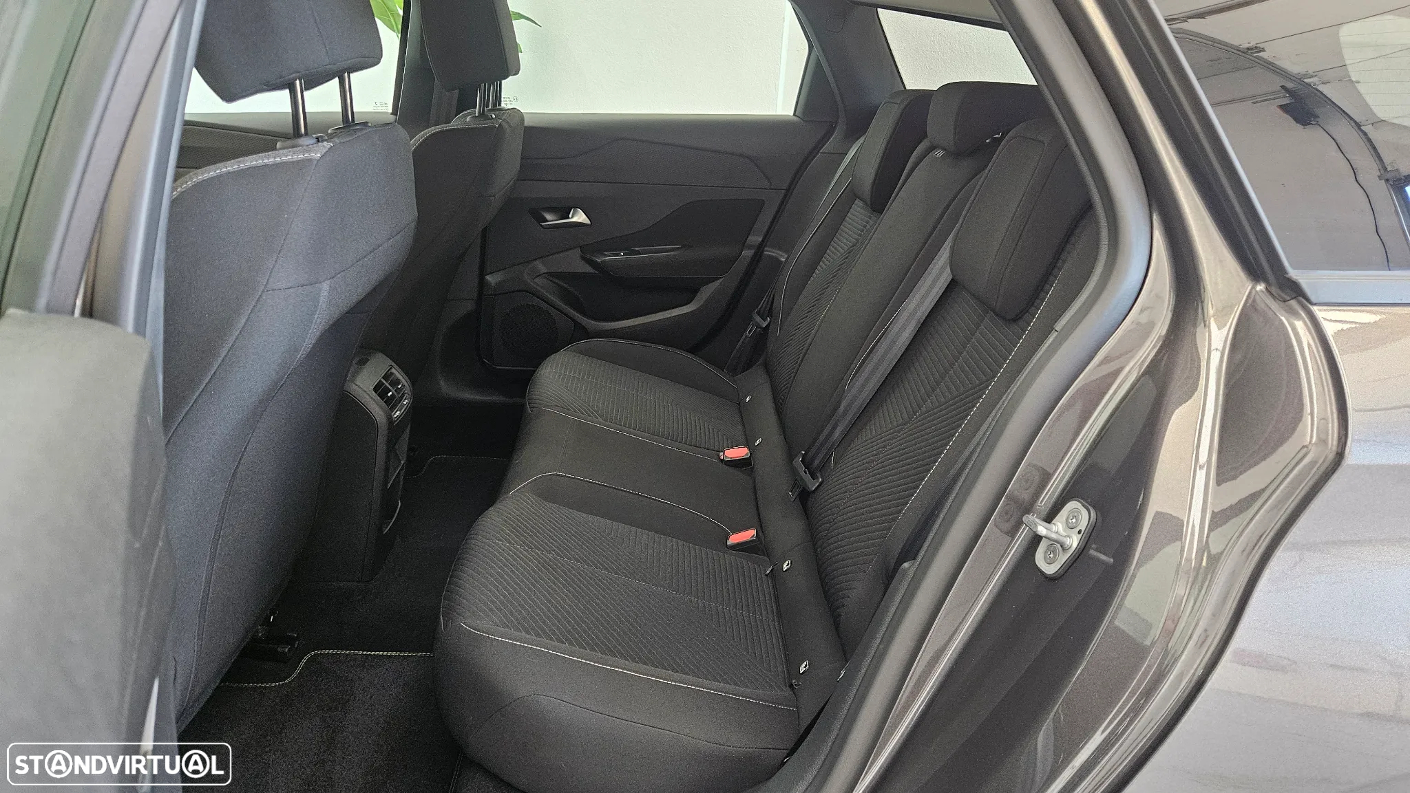 Peugeot 308 SW 1.6 Hybrid Allure e-EAT8 - 24