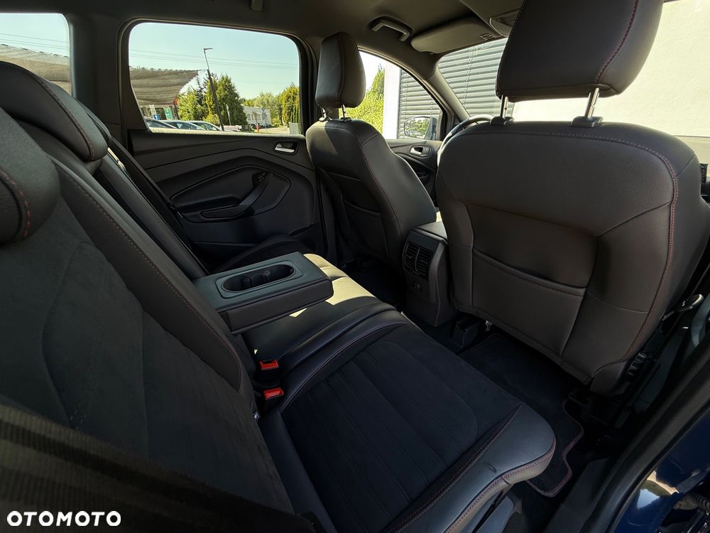 Ford Kuga 2.0 TDCi 4x4 ST-Line - 31