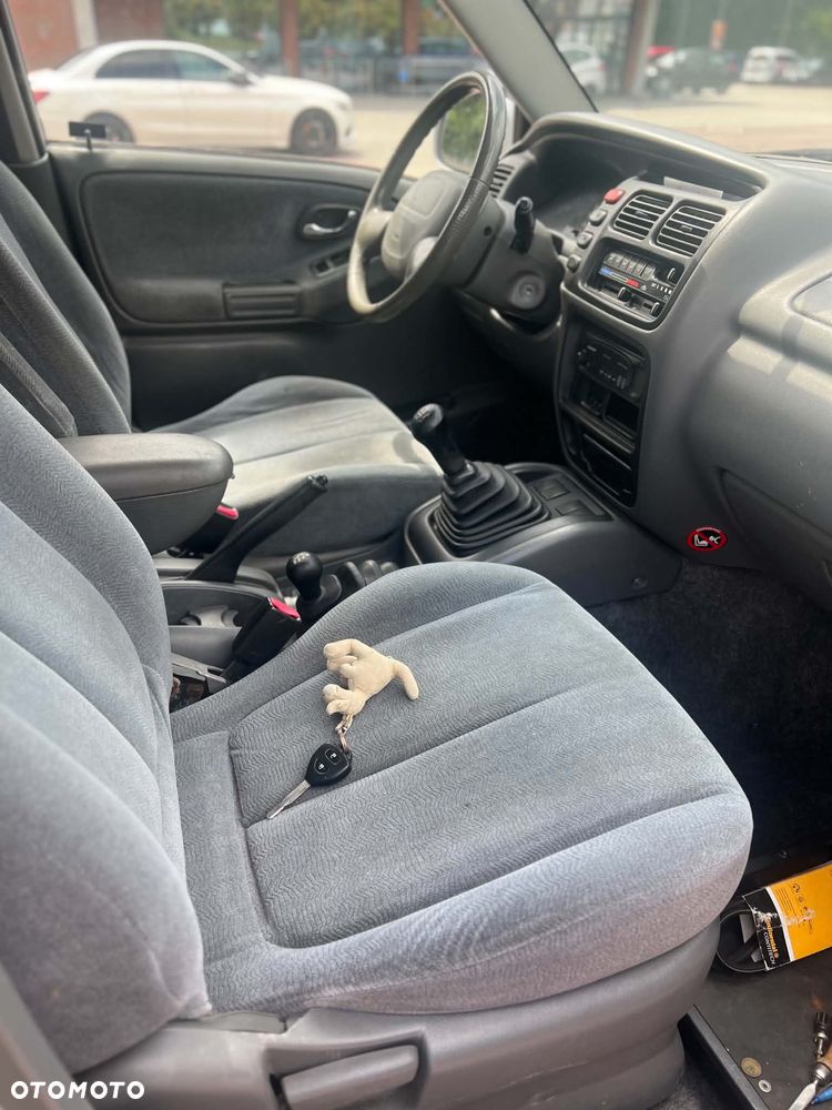 Suzuki Grand Vitara 2.7 V6 - 2