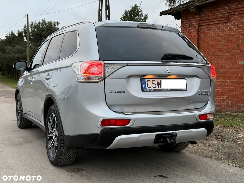 Mitsubishi Outlander - 3