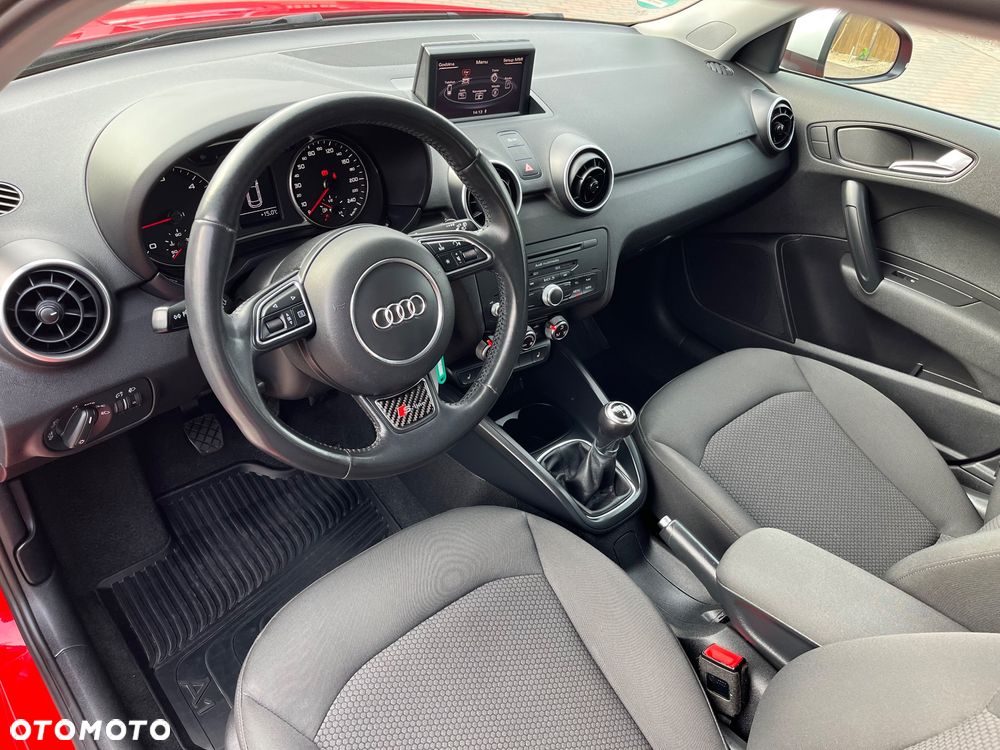 Audi A1 Sportback 1.6 TDI S line edition - 28
