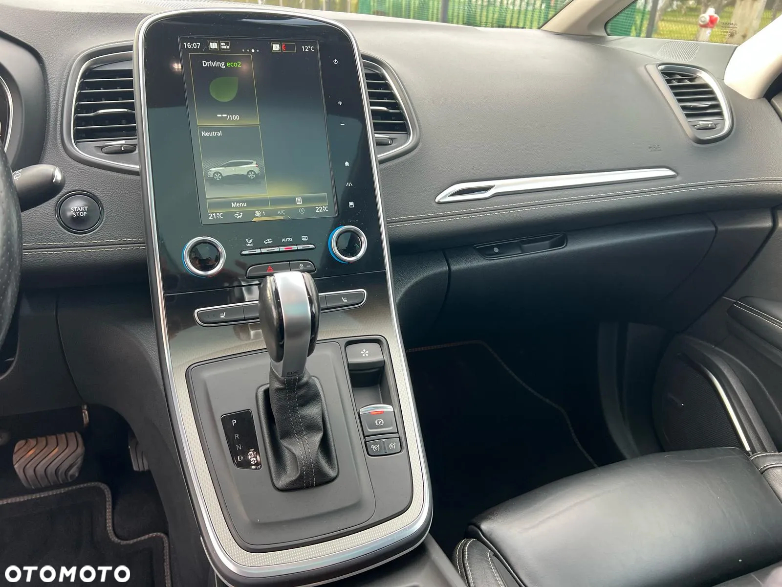 Renault Grand Scenic - 23