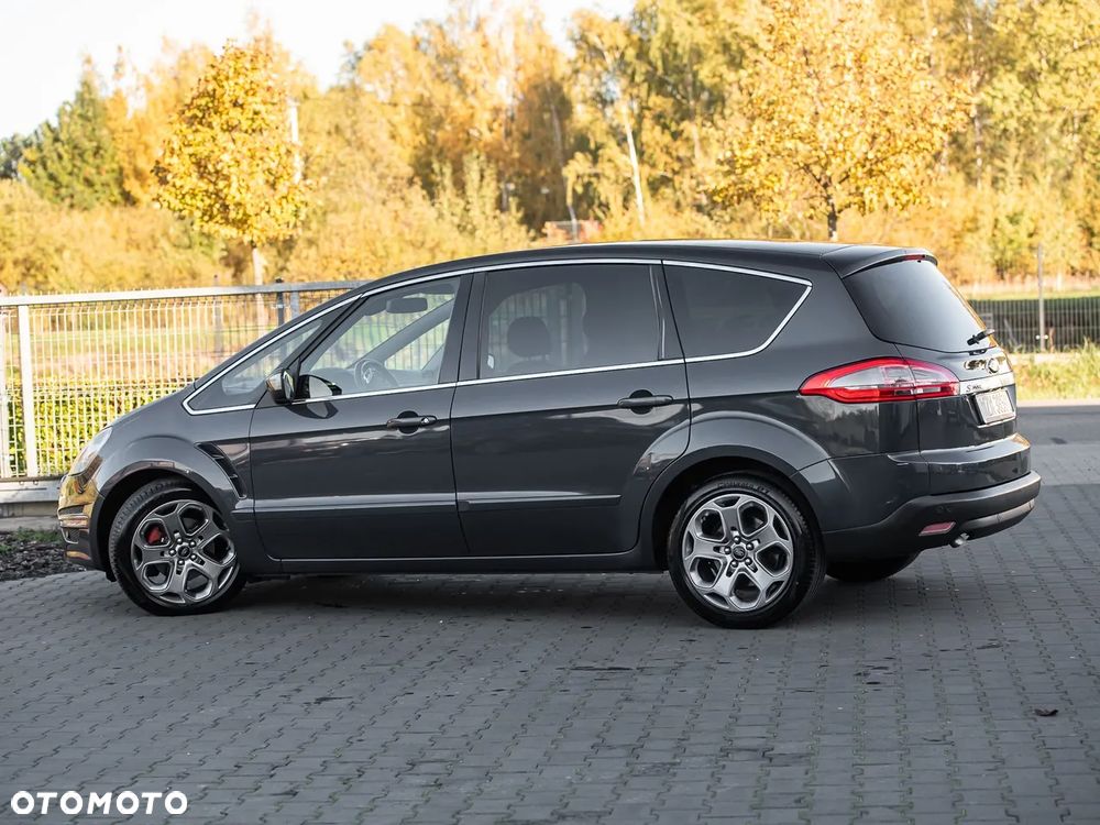 Ford S-Max - 11
