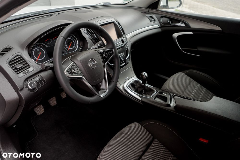 Opel Insignia 1.4 T Cosmo S&S - 27