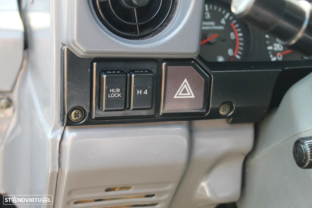 Toyota Land Cruiser 3.0 VX TD - 27