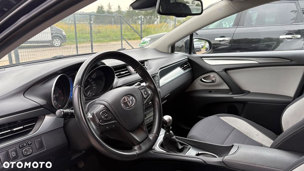 Toyota Avensis Touring Sports 2.0 D-4D Edition S+ - 6