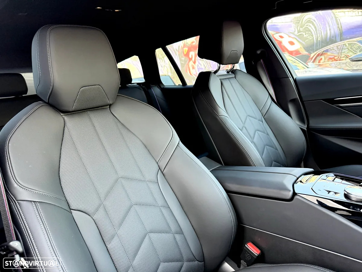 BMW 530 e Pack Desportivo M Pro - 29