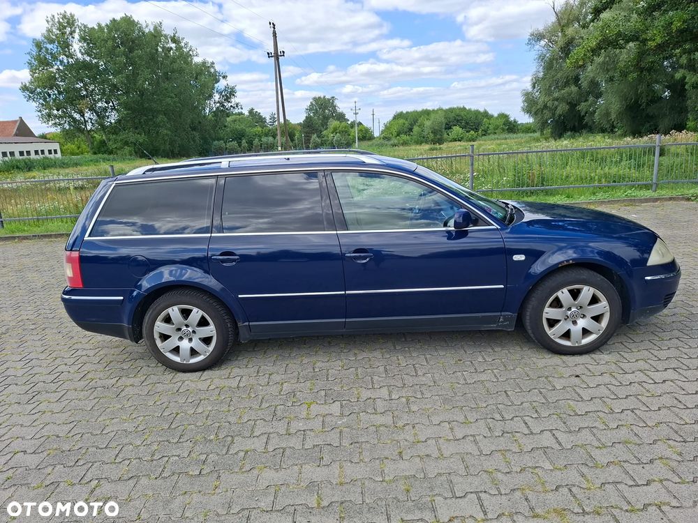 Volkswagen Passat 1.9 TDI Highline - 2