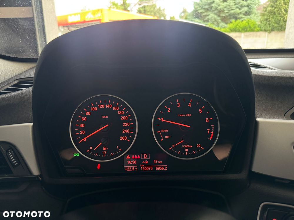 BMW X1 sDrive18i Sport Line - 11