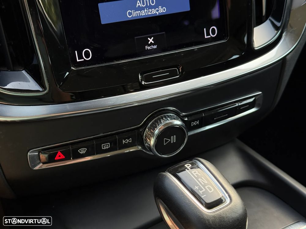 Volvo V60 2.0 D3 Momentum Plus Geartronic - 18