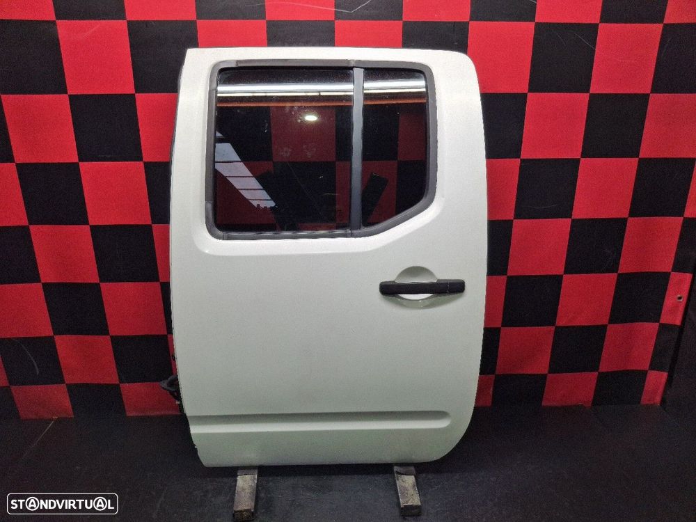 Porta Tras Esquerda Nissan Np300 Navara Camião De Plataforma/Chassis ( - 1