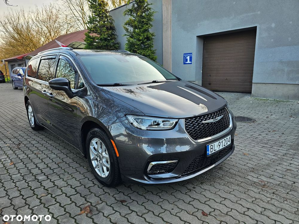 Chrysler Pacifica - 3