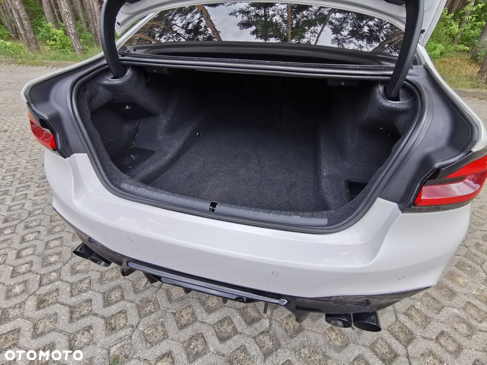 BMW Seria 5 520d xDrive Luxury Line - 34