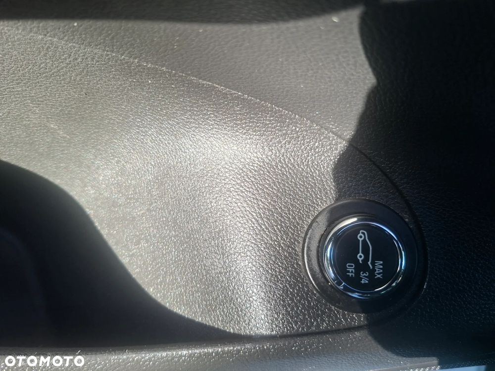 Opel Astra 1.6 CDTI Elite S&S - 24