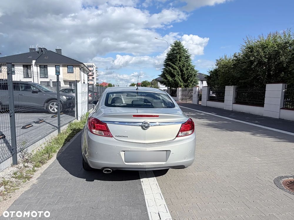 Opel Insignia 1.8 - 6