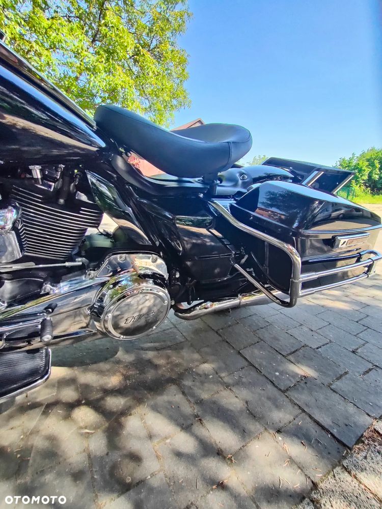 Harley-Davidson Touring Road King - 16