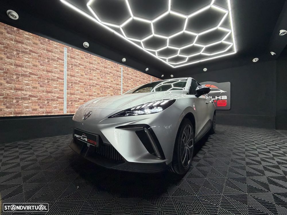 MG MG4 64 kWh Luxury - 3