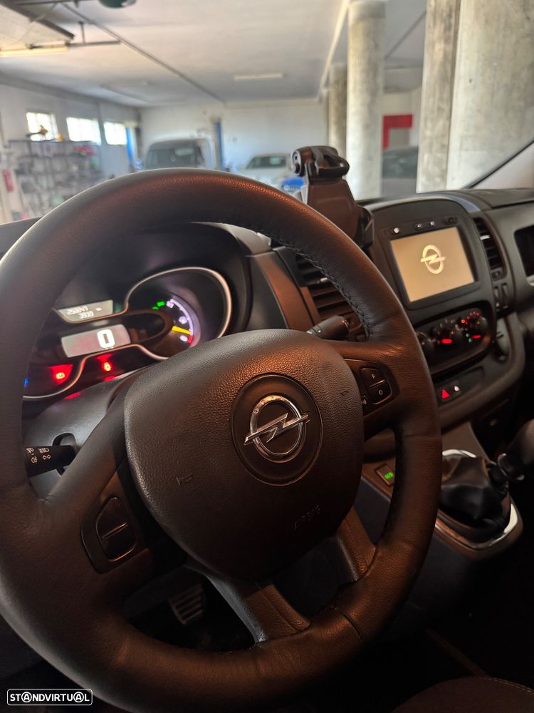 Opel Vivaro - 6