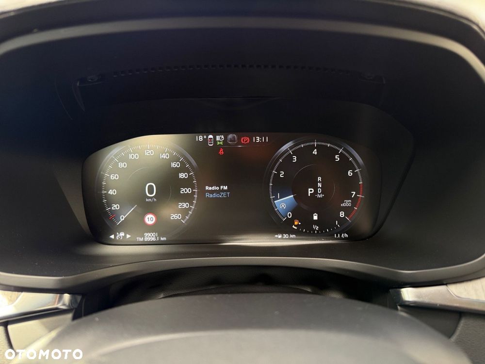 Volvo V60 Cross Country - 18