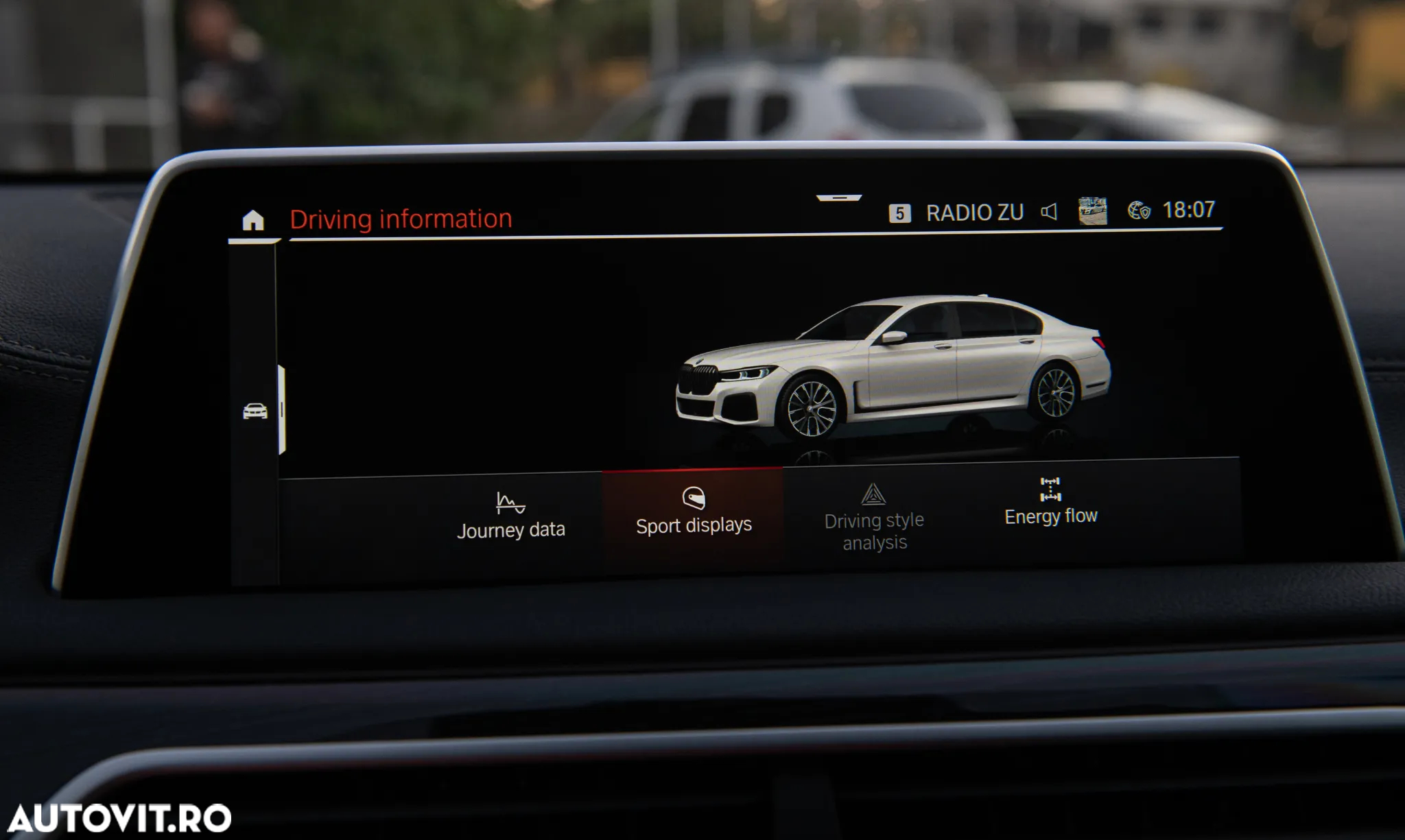 BMW Seria 7 740d xDrive MHEV - 14