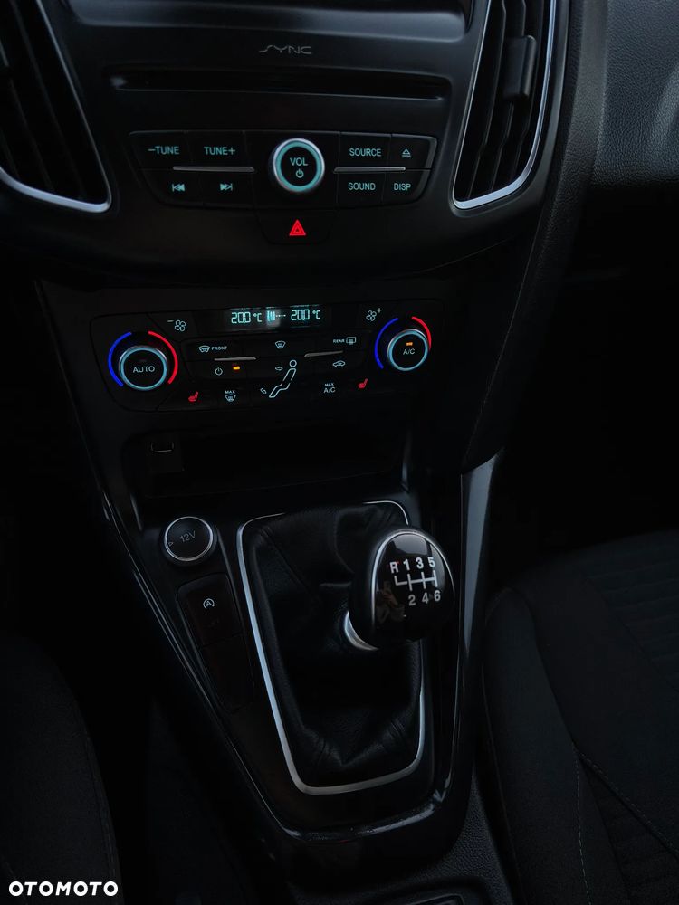 Ford Focus 1.0 EcoBoost Titanium - 13