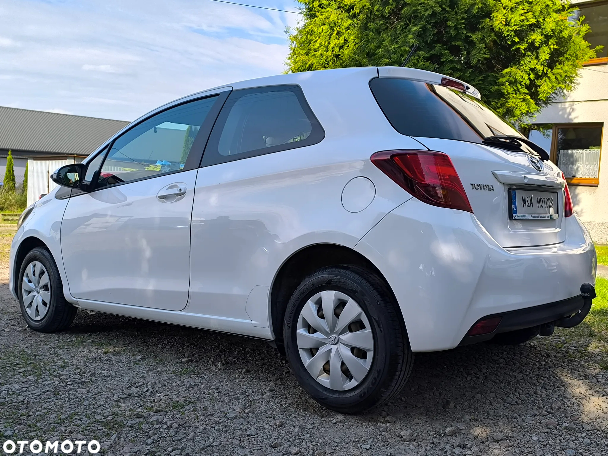 Toyota Yaris Van - 5