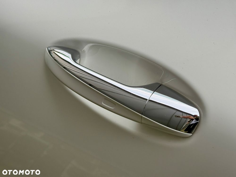 Mercedes-Benz Klasa E 220 d 4-Matic 9G-TRONIC - 33