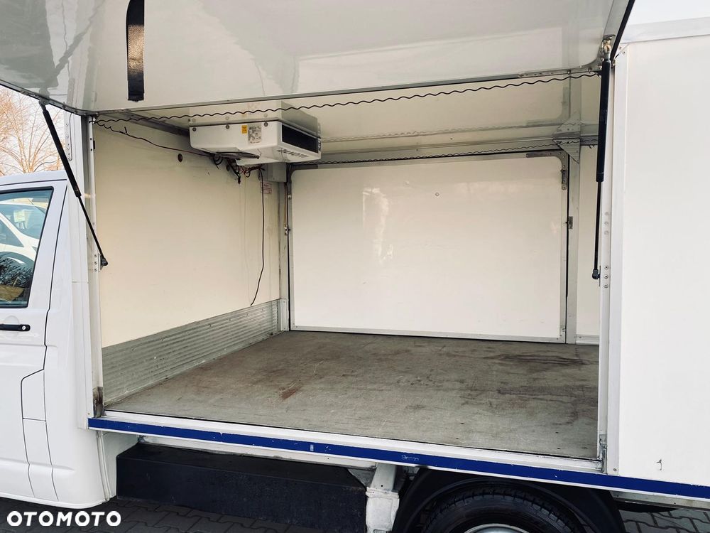 Volkswagen TRANSPORTER - 11