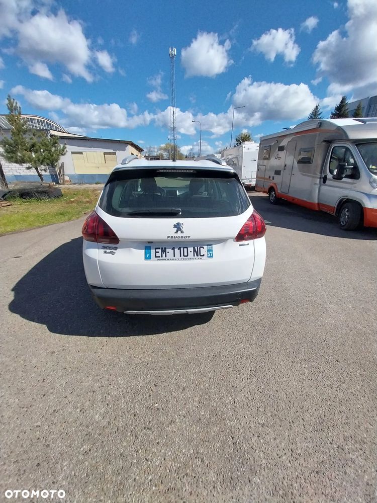 Peugeot 2008 - 6