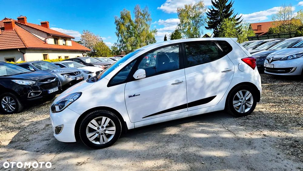 Hyundai ix20 1.4 Premium blue - 24