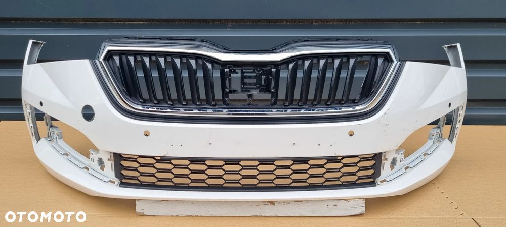 SKODA SCALA 2019- Zderzak przód oryginał MB380 - 3