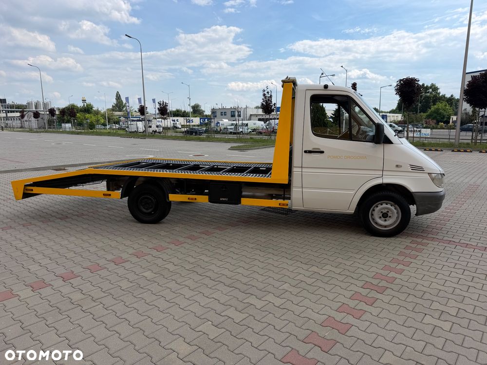 Mercedes-Benz Sprinter - 9