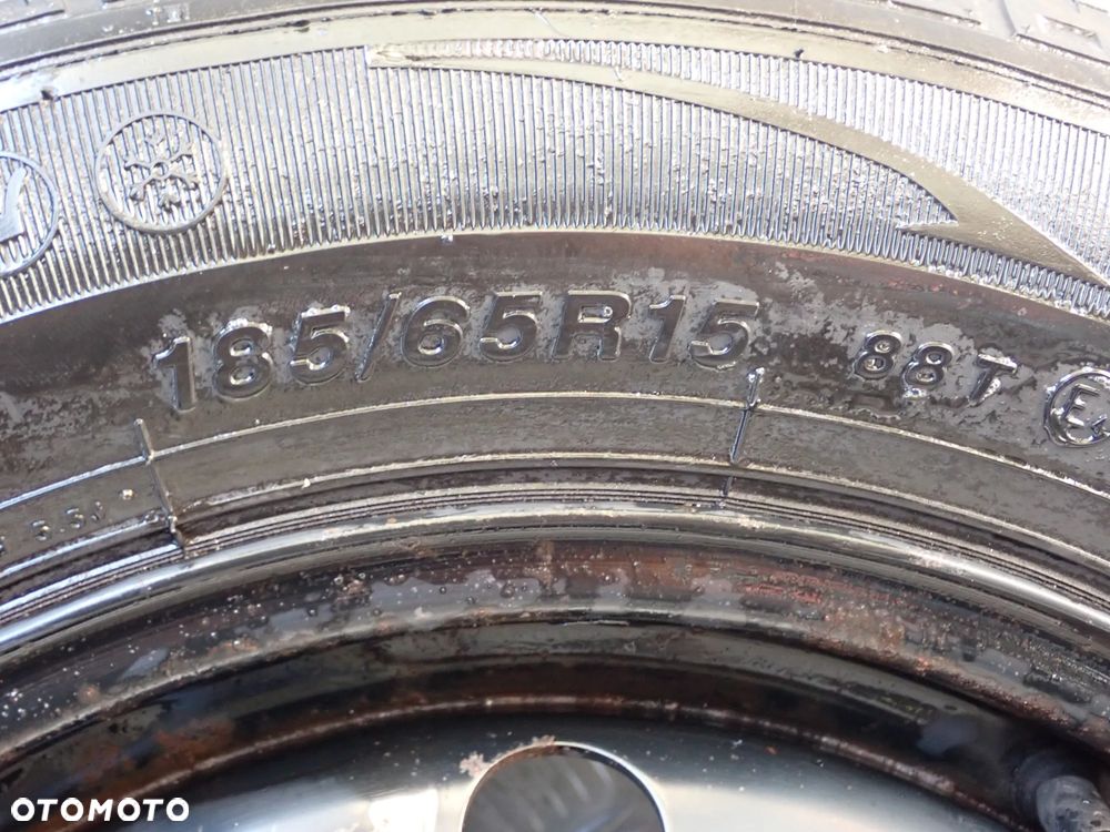 KOŁA FELGI STALOWE SKODA Z KOŁPAKAMI 6JX15  ET 38  5X100  6R0601027R/AE  Z OPONAMI  ZIMA TRISTAR  185/65/15 - 11