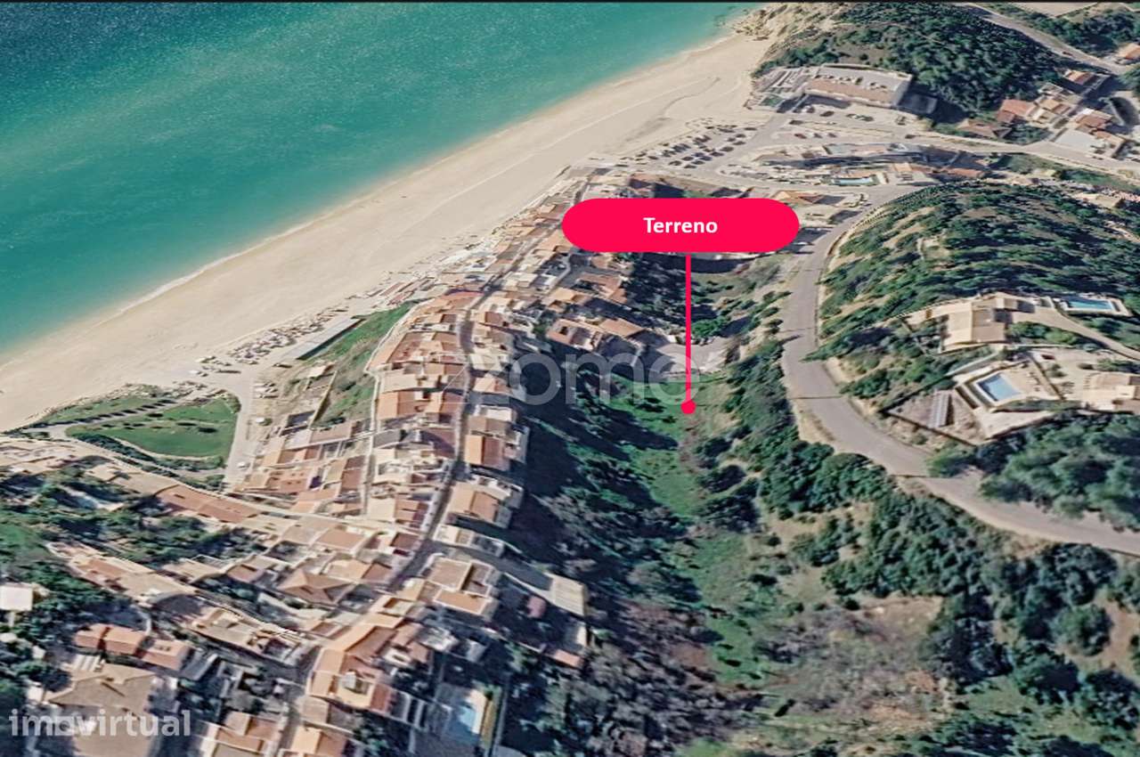 Terreno com 4.142 m² urbanizável à Praia de Salema - Algarve