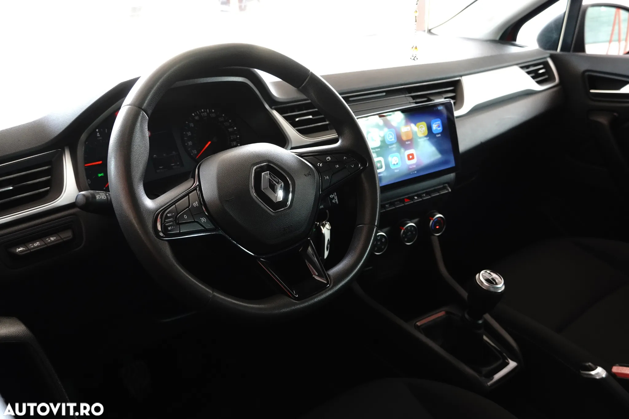 Renault Captur - 19