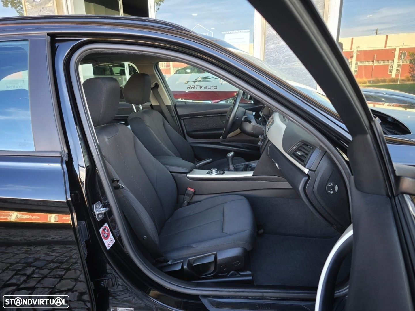 BMW 318 d Touring - 26