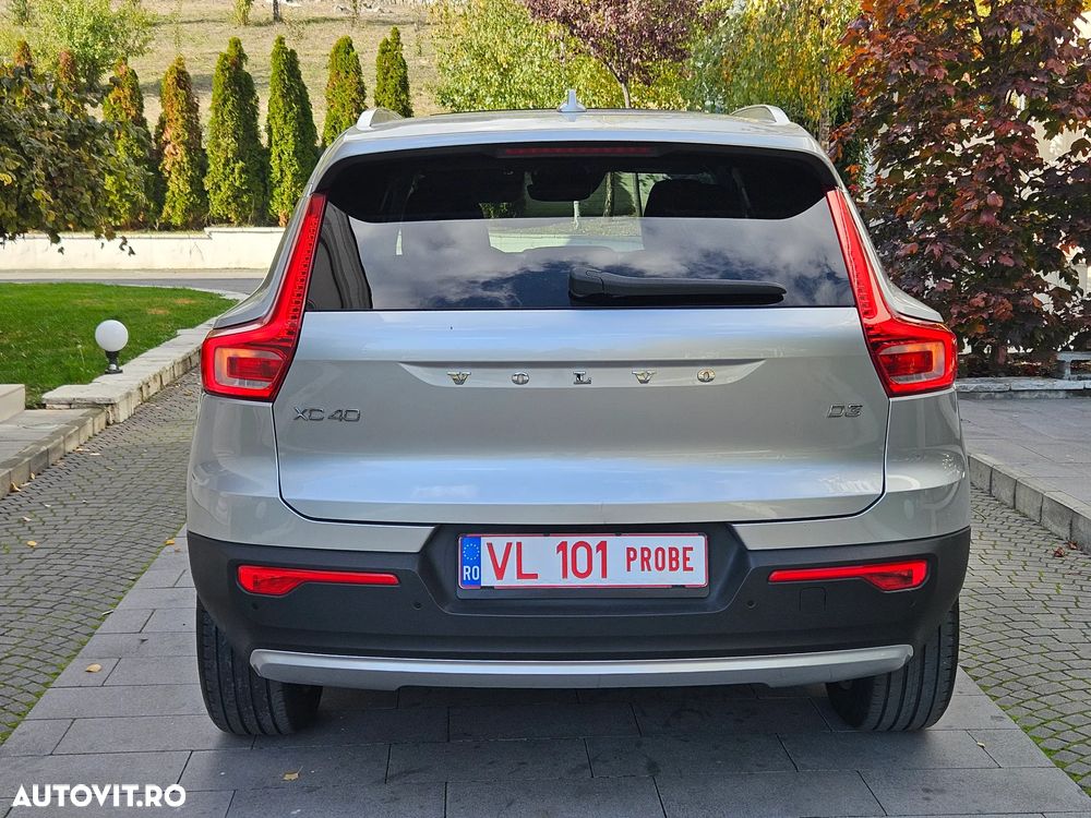 Volvo XC 40 D3 AWD Geartronic Momentum - 12
