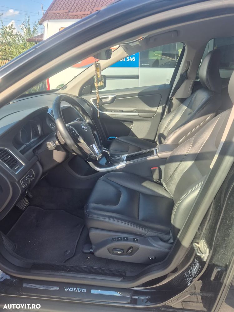 Volvo XC 60 D4 VEA Start-Stop R-Design - 5