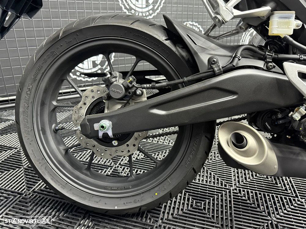 Honda CB 125 R - 8