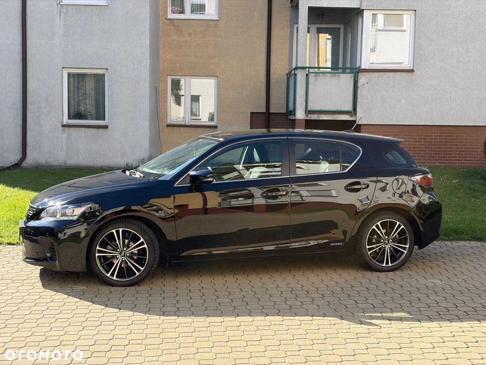 Lexus CT - 2