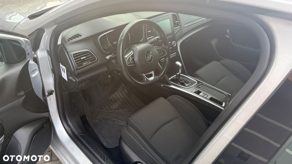 Renault Megane 1.5 dCi Limited EDC - 9