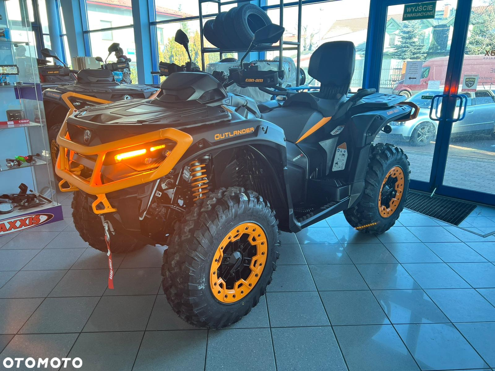 Can-Am Outlander Max - 12