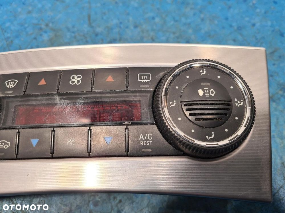 MERCEDES W203 LIFT PANEL NAWIEWU A2038303685 - 3
