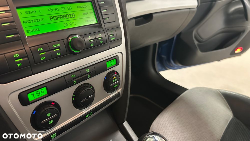 Skoda Octavia 2.0 TDI DPF RS - 39